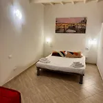 Lovely Portion Of Property Few Steps From Basilica Santa Croce