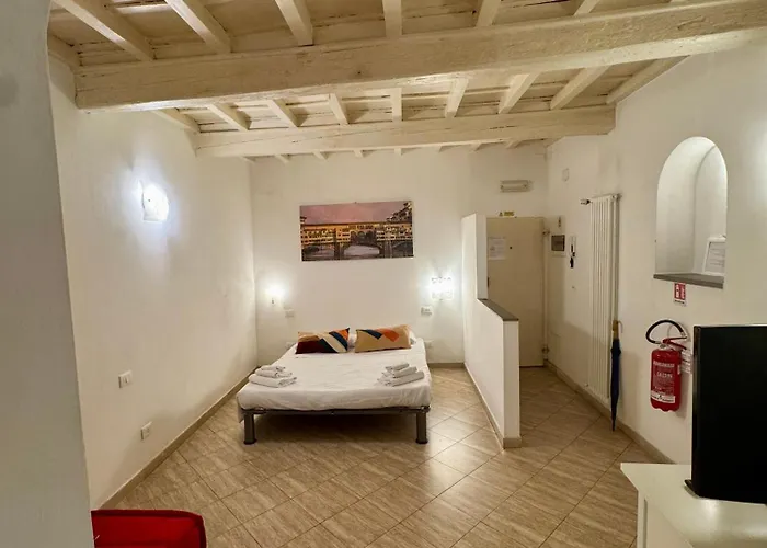 Lovely Portion Of Property Few Steps From Basilica Santa Croce